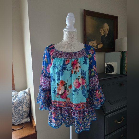 John Mark Size M Blue Pink Floral Bohemian Ruffle Top - Picture 2 of 10